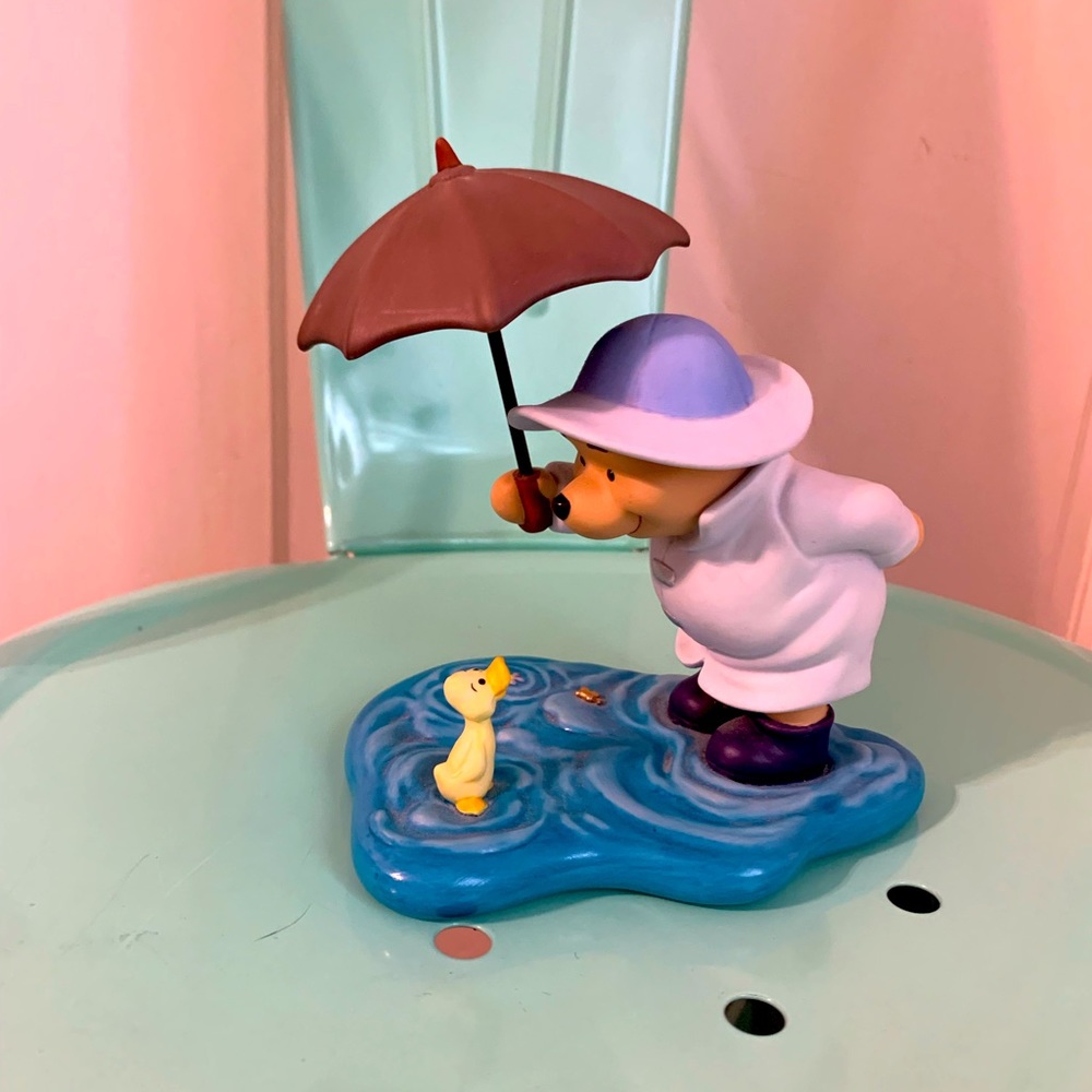Disney Winnie the Pooh Sharing Umbrella With Duckling Figurine